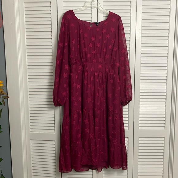 Torrid Midi Star Tiered Chiffon Dress in Burgandy - Picture 2 of 5